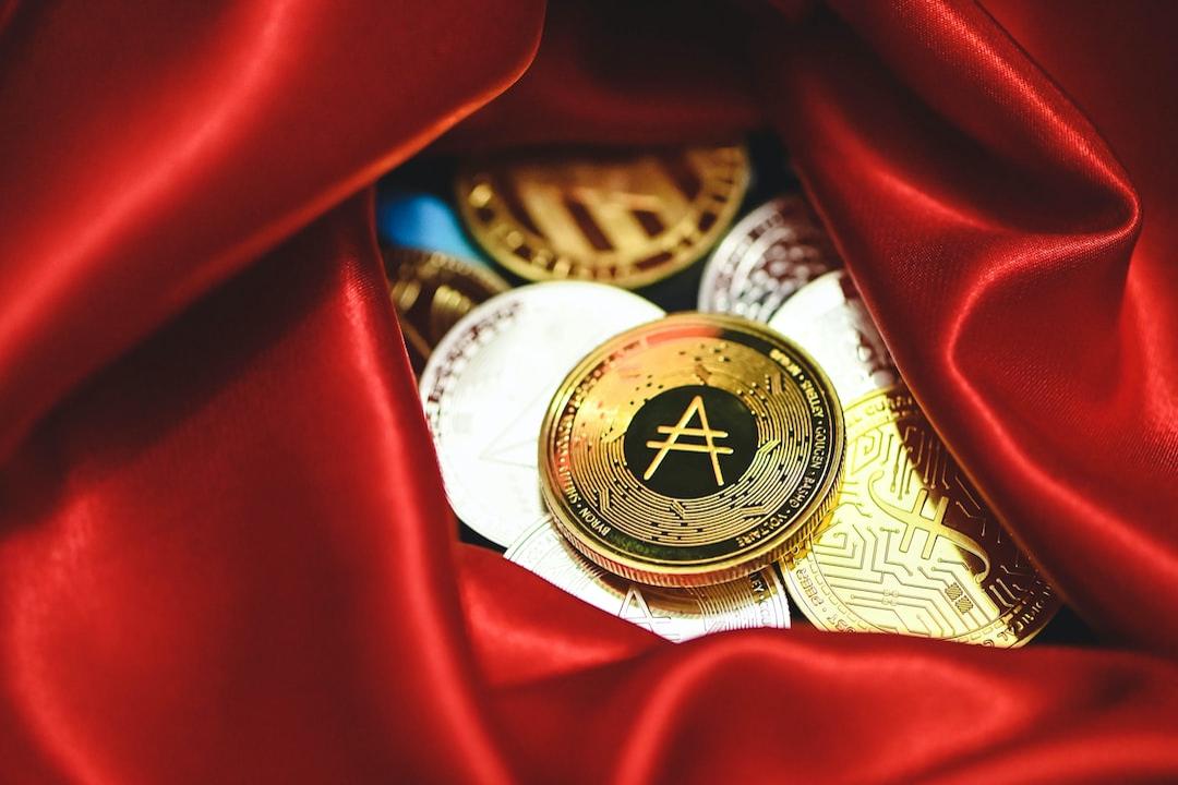 Bitcoin price falls below average cost, causing short-term holders to panic with a 4% dip Bitcoin price falls below average cost, causing short-term holders to panic with a 4% dip